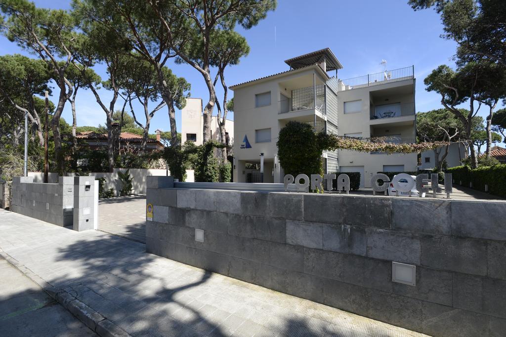 Apartamentos Porta Coeli Castelldefels Dış mekan fotoğraf