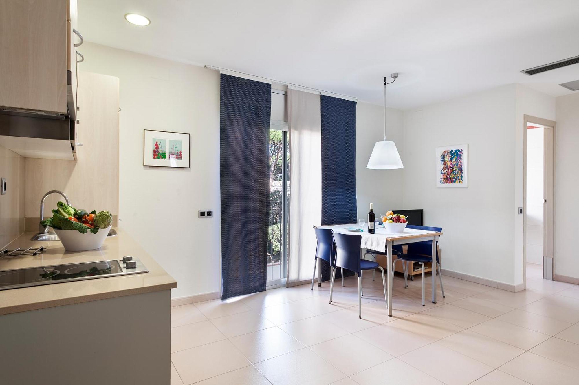 Apartamentos Porta Coeli Castelldefels Dış mekan fotoğraf