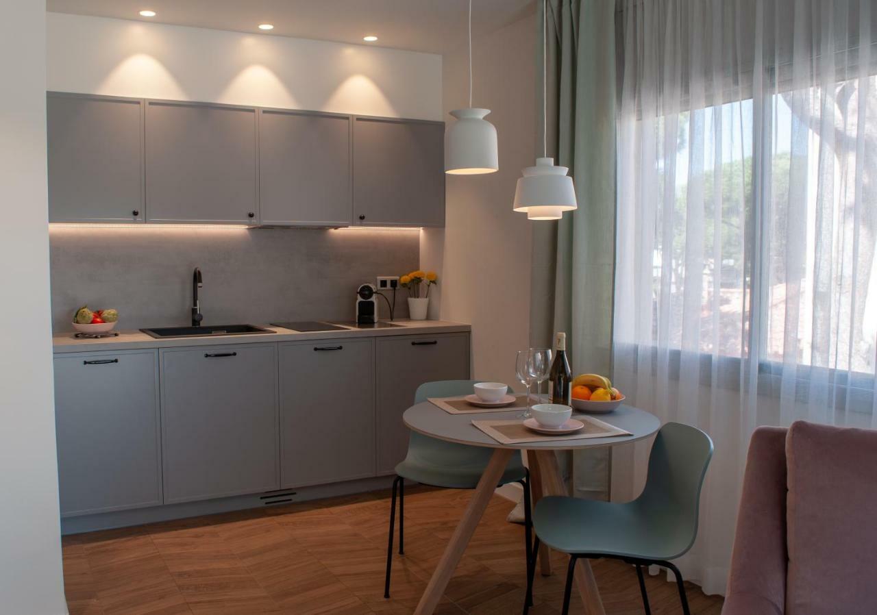 Apartamentos Porta Coeli Castelldefels Dış mekan fotoğraf