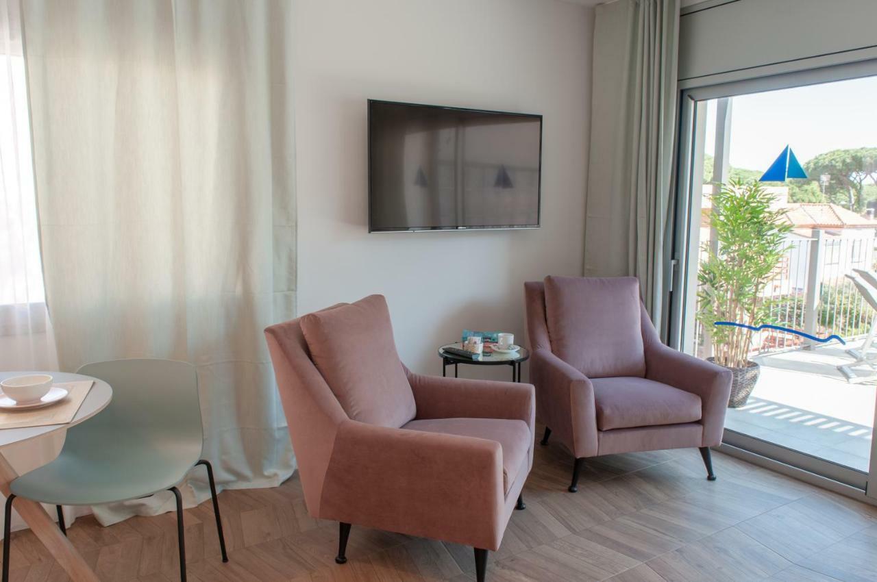 Apartamentos Porta Coeli Castelldefels Dış mekan fotoğraf